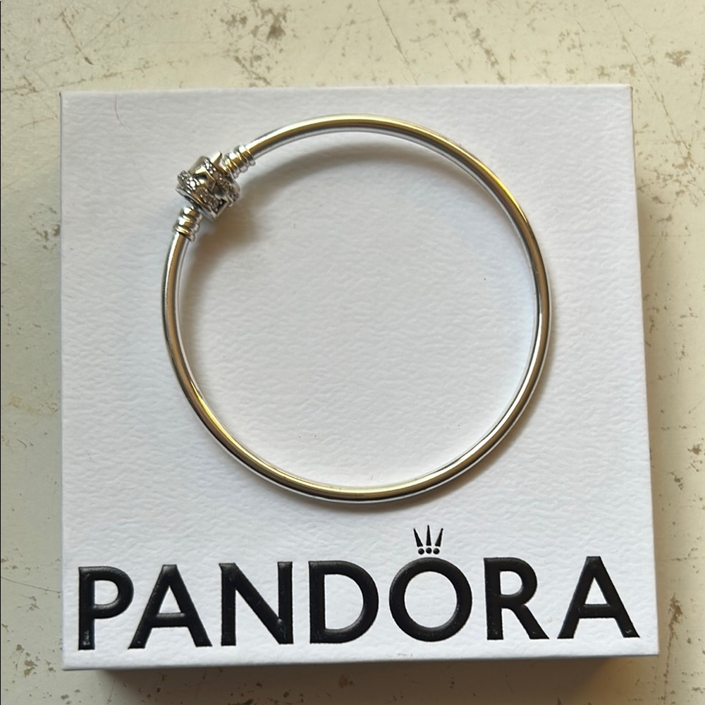 Pandora Limited Edition Shooting Star Silver Bangle Bracelet (never worn)